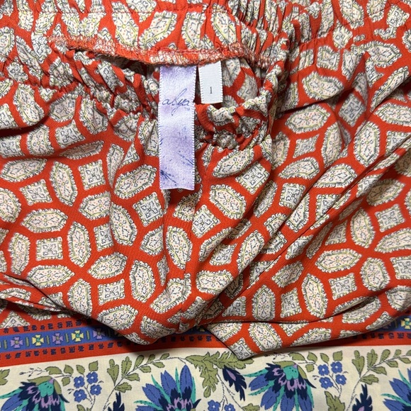 Geometric Patterned Pants - Picture 3 of 3